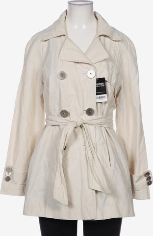 KAPALUA Jacket & Coat in M in White: front