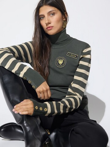 Pullover di Lola Casademunt in verde: frontale