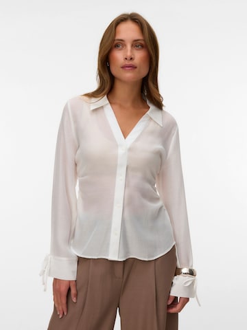 Camicia da donna 'VMLogalan' di VERO MODA in bianco: frontale
