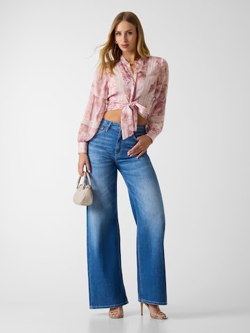 GUESS Top in Pink
