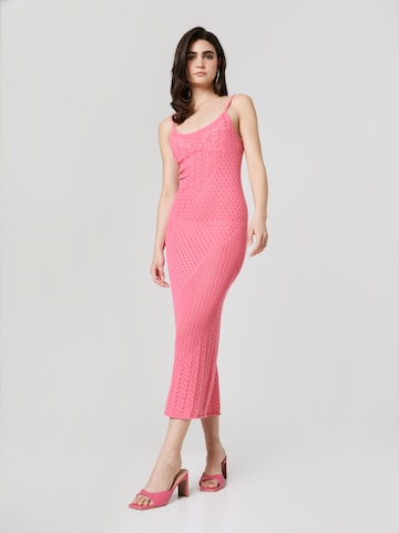 LENI KLUM x ABOUT YOU Knitted dress 'Simona' in Pink: front