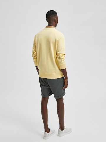 SELECTED HOMME - Sweatshirt 'Jason' em amarelo