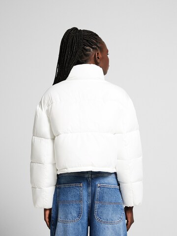 Veste mi-saison Bershka en blanc