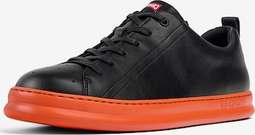 Sneaker bassa 'Runner Four' di CAMPER in nero: frontale