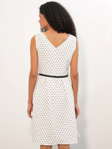 Bigdart Dress in White