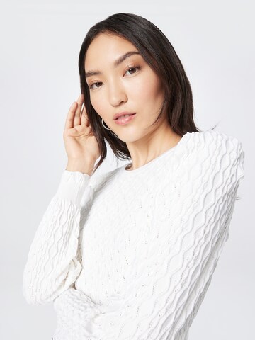 Pull-over 'FARA SALLY' ONLY en blanc