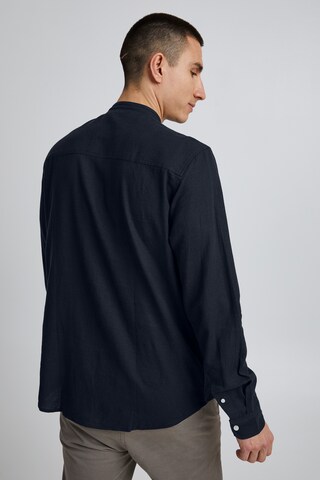 Coupe regular Chemise 'chuko' 11 Project en bleu