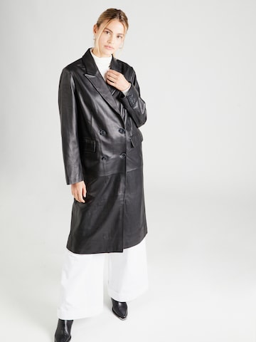 MEOTINE Between-seasons coat 'NOEL' in Black: front