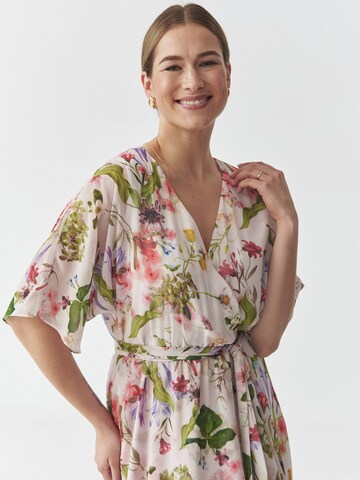 Robe de cocktail 'Bosani' TATUUM en beige
