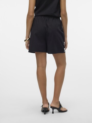 VERO MODA Regular Hose 'VACATION' in Schwarz