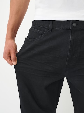regular Jeans 'Essential' di Next in nero