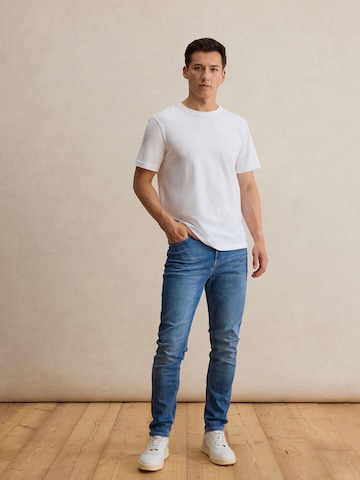 DAN FOX APPAREL Слим фит Дънки 'Lian' в синьо