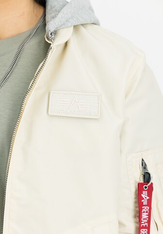 ALPHA INDUSTRIES - Chaqueta de entretiempo 'MA-1' en beige