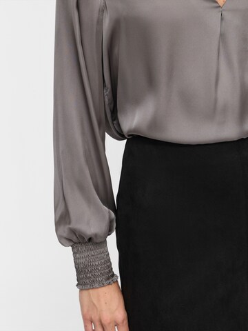 VILA Blouse 'VISOFIE' in Brown