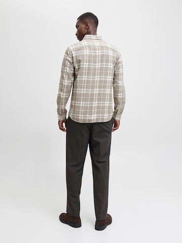 Coupe regular Chemise 'JPRBLUBROOK' JACK & JONES en gris