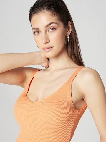 A LOT LESS Knitted Top 'Isabelle' in Orange