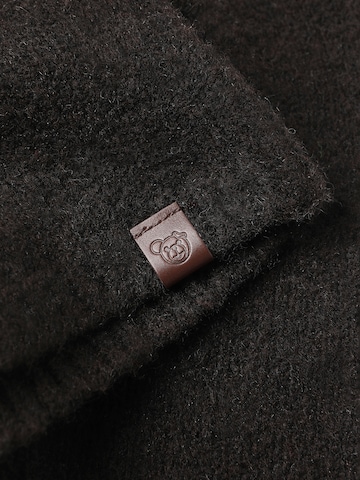 TATUUM Lippalakki värissä monivärinen