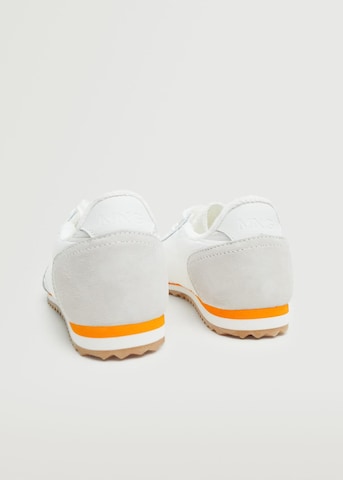 Sneaker low de la MANGO pe alb