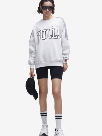 Pull&Bear Sweatshirt i grå: forside