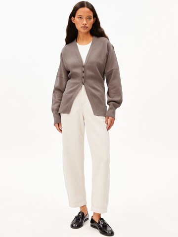 ARMEDANGELS Gebreid vest in Bruin