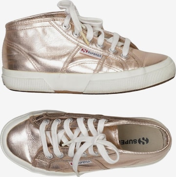SUPERGA Sneaker 35 in Gold: Vorderseite