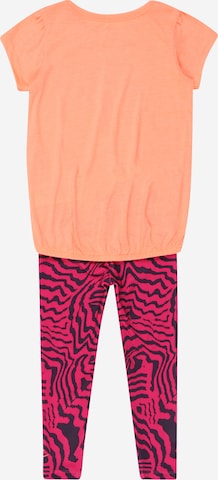 Nike Sportswear Set in Oranje