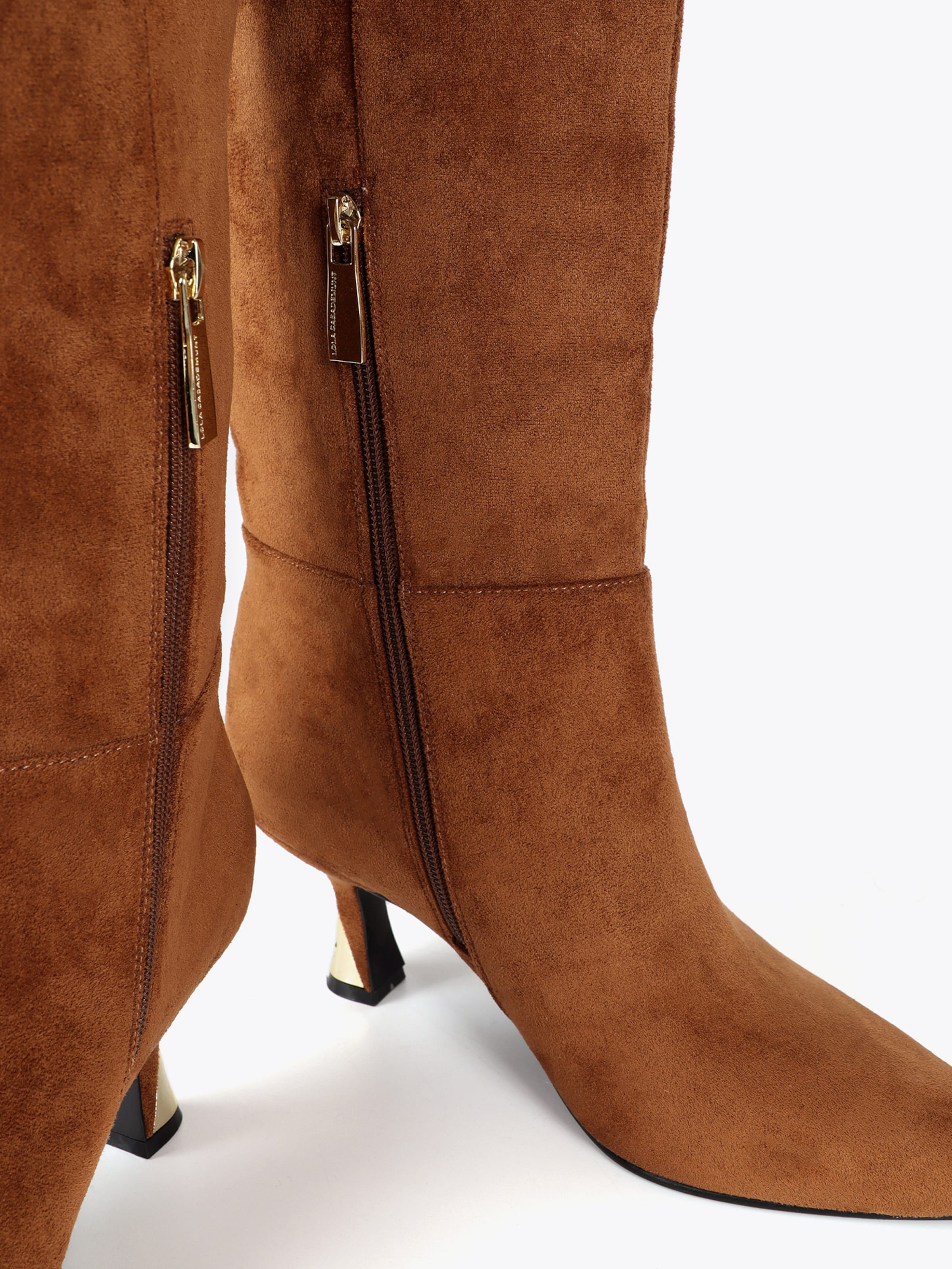 Lola Casademunt - Bota em castanho