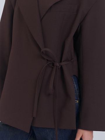 Blazer 'WRAP OVERSIZED BLAZER' AEMMI en marron