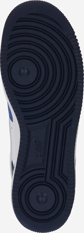 Nike Sportswear Matalavartiset tennarit 'AIR FORCE 1 '07 LV8' värissä valkoinen