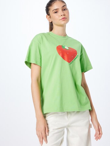 LOCAL HEROES - Camiseta 'WILD STRAWBERRY' en verde: frente