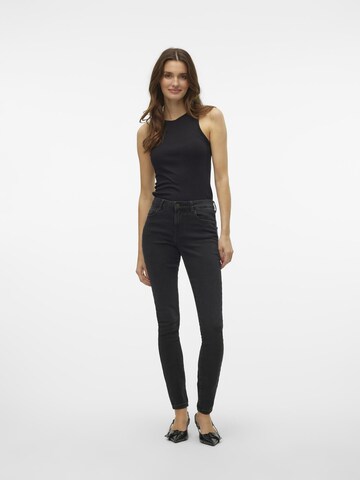 VERO MODA Скинни Джинсы 'MELLY' в Серый