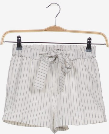 Pull&Bear Shorts S in Weiß: predná strana