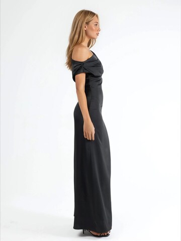 Hiccup Evening Dress in Black