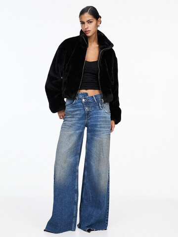Geacă de primăvară-toamnă de la Pull&Bear pe negru