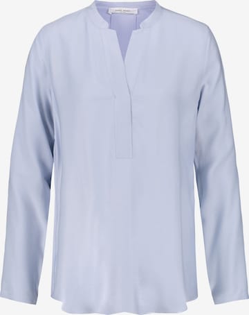 GERRY WEBER Blouse in Blue: front