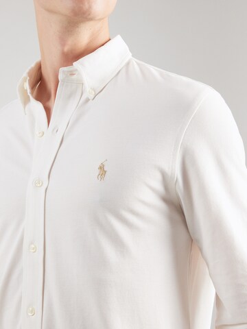 Polo Ralph Lauren Средняя посадка Рубашка в Бежевый