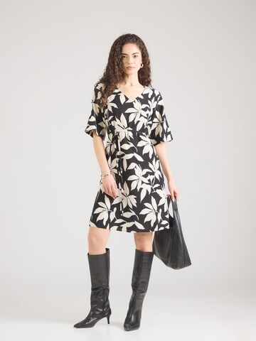 s.Oliver Kjole i sort: forside