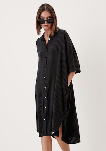 Robe-chemise QS en noir : devant