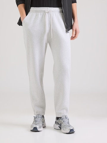 Abercrombie & Fitch Tapered Nadrág - szürke: elől