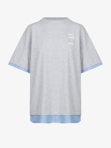 FEMSSY Koszulka 'DUA T-SHIRT WHITE' w kolorze szary: przód