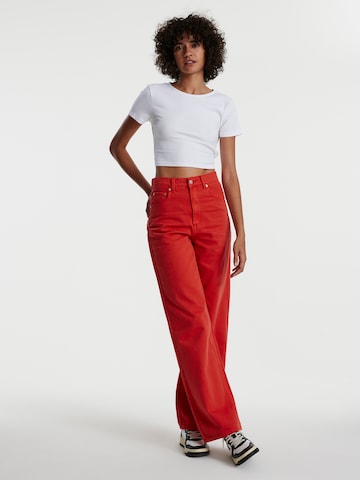 EDITED Wide Leg Jeans 'Avery' in Rot