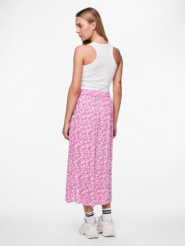 Jupe 'PCTALA' PIECES en rose