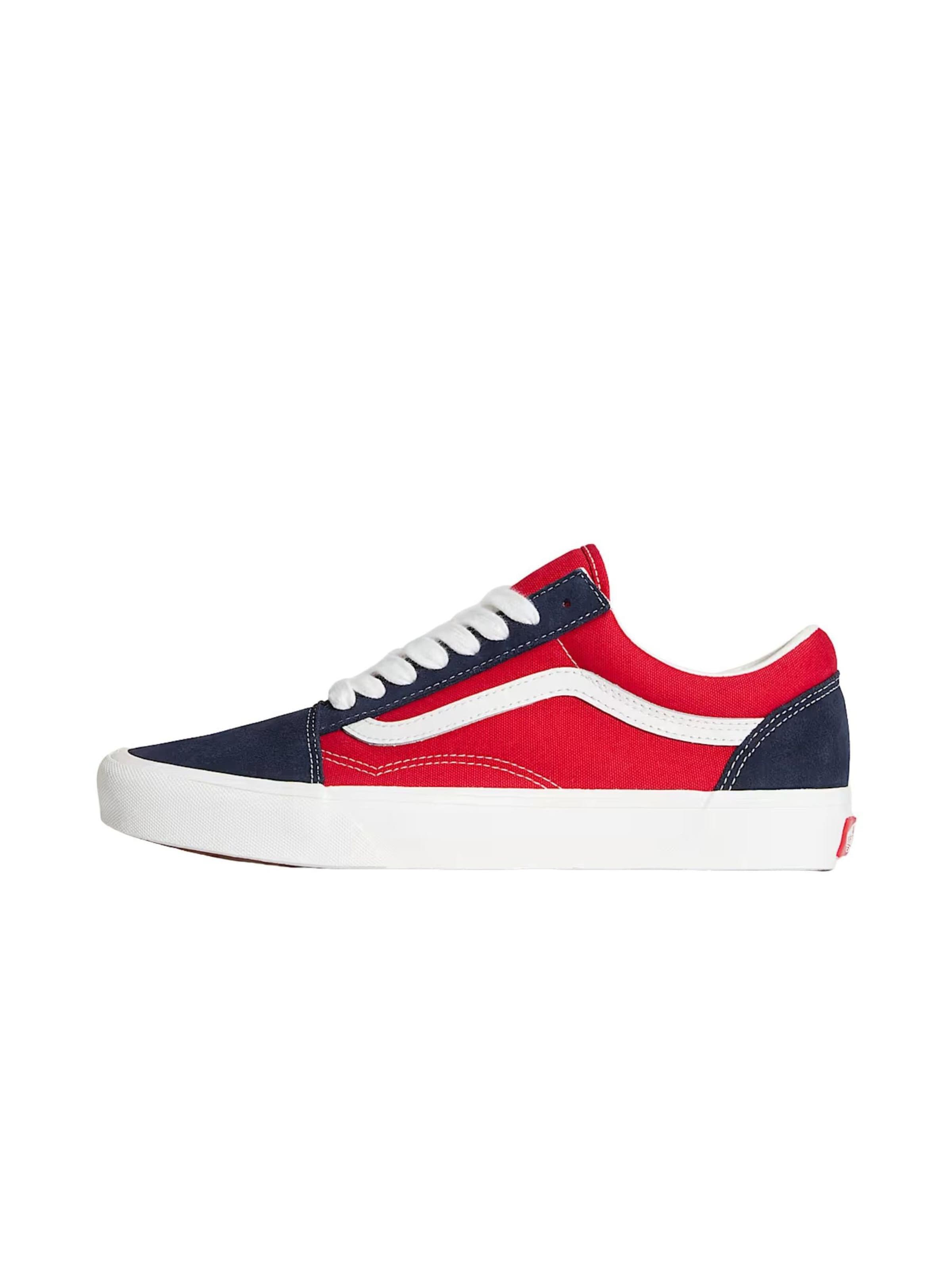 VANS Platform trainers in Red: front
