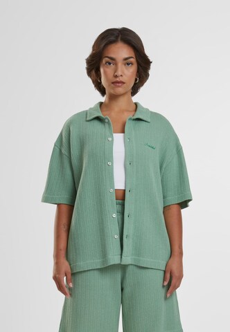 Prohibited Comfort fit Button Up Shirt 'Portofino' in Green: front