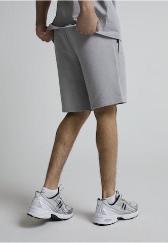 Regular Pantalon 'CENERELLO' Alessandro Zavetti en gris