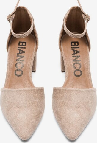 Pumps 'Divived D'orsay' de la Bianco pe bej