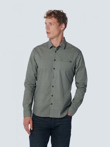 No Excess - Ajuste regular Camisa en verde: frente