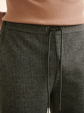 Guido Maria Kretschmer Men Regular Hose in Grau