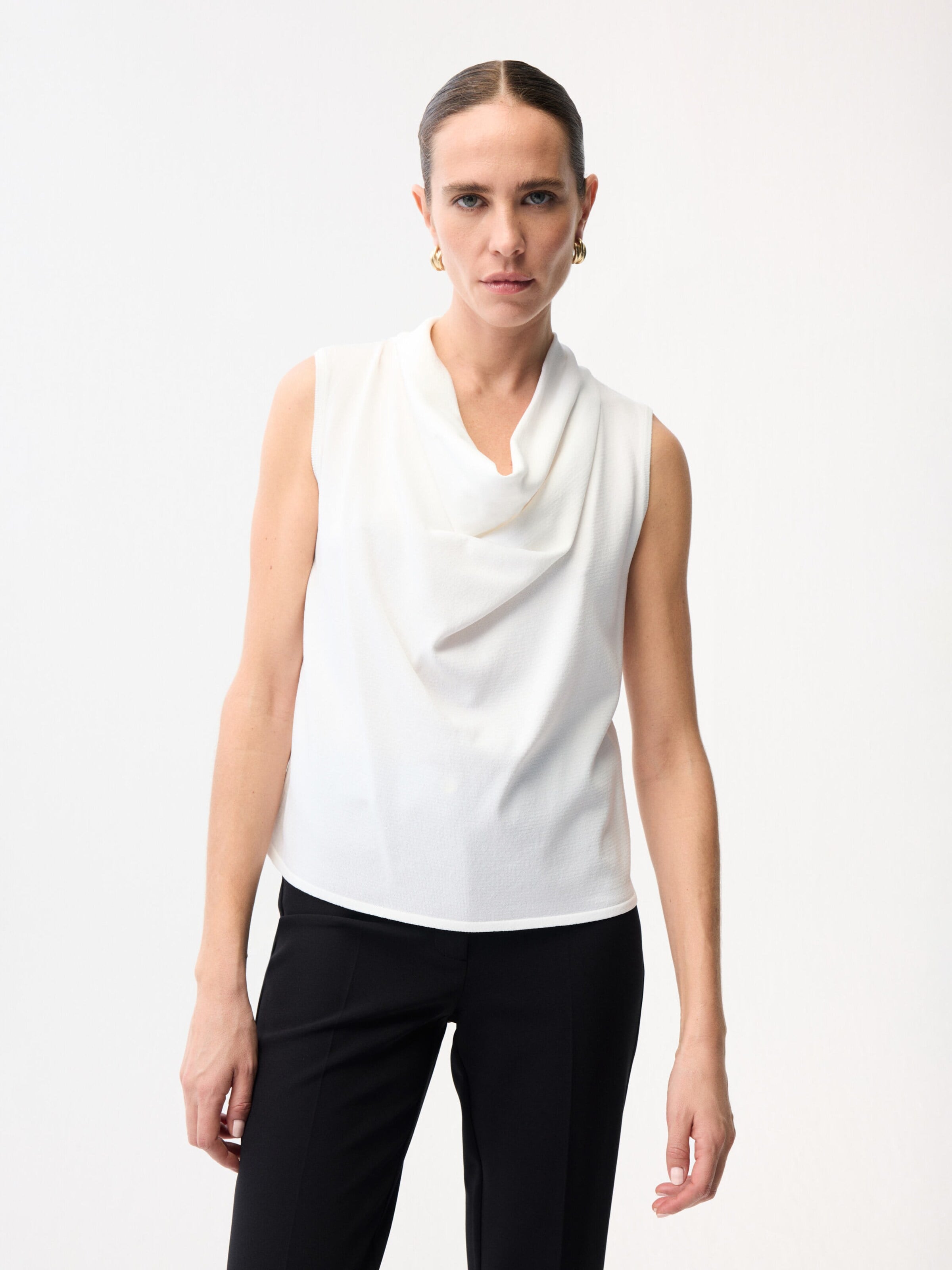 adl Blouse in White: front