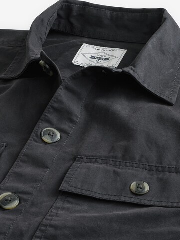 Coupe regular Chemise Next en noir